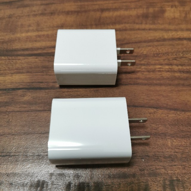 HUAWEI(ファーウェイ)の☆ウェーブ様専用☆ACアダプター 2個セット USB HUAWEI Xiaomi スマホ/家電/カメラのスマートフォン/携帯電話(バッテリー/充電器)の商品写真