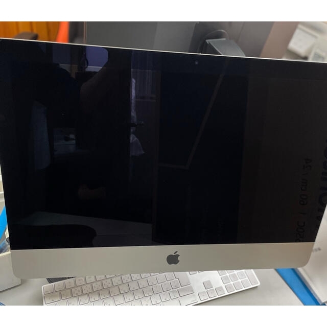 Apple(アップル)のiMac  21.5-inch, Late 2013メモリ16GB スマホ/家電/カメラのPC/タブレット(デスクトップ型PC)の商品写真