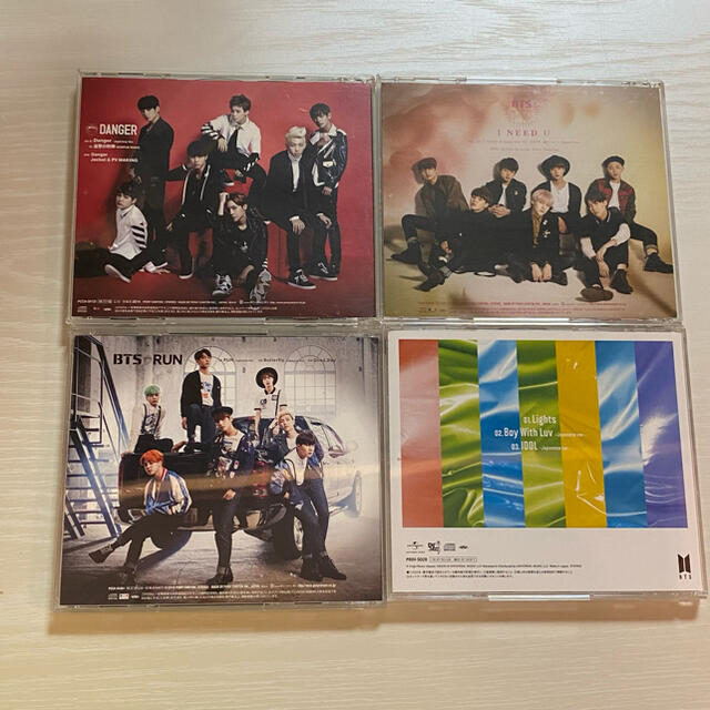 防弾少年団(BTS)(ボウダンショウネンダン)のBTS CD 4枚セット (1枚のみDVD付き エンタメ/ホビーのCD(K-POP/アジア)の商品写真