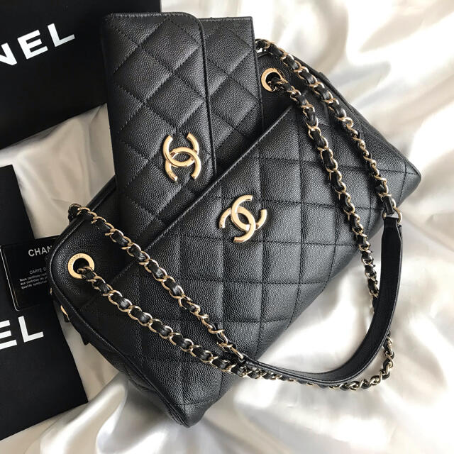 CHANEL(シャネル)の未使用に近い極美品♡シャネル CHANEL キャビアスキン　マトラッセ バッグ レディースのバッグ(ショルダーバッグ)の商品写真