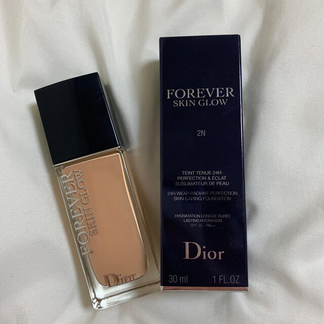 Dior FOREVER SKIN GLOW ファンデーション