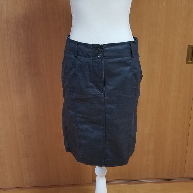 ICB(アイシービー)のiCB　タイトスカート　光沢ネイビー レディースのスカート(ひざ丈スカート)の商品写真