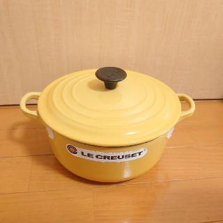 ルクルーゼ 鍋/フライパン(イエロー/黄色系)の通販 100点以上 | LE 株式会社カプコン 黄色 イエロー☆未使用品☆レシピ本付〜送料込 ル・クルーゼ 鍋 20cm 調理器具