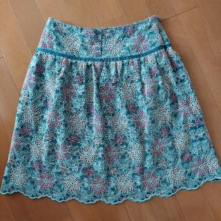 トッカ(TOCCA)の最終価格セール♪豪華フラワー刺繍スカート0(ひざ丈スカート)