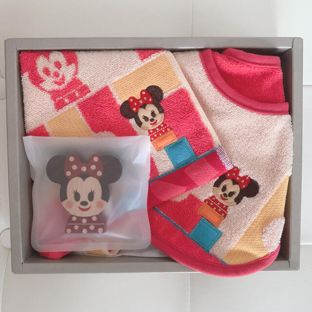 ディズニー(ミニーちゃん) 出産祝いセット キッズ/ベビー/マタニティのキッズ/ベビー/マタニティ その他(その他)の商品写真