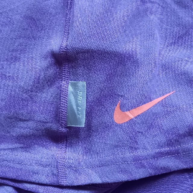 NIKE(ナイキ)のNIKE　✨　Tシャツ　👕　レディース　M レディースのトップス(Tシャツ(半袖/袖なし))の商品写真