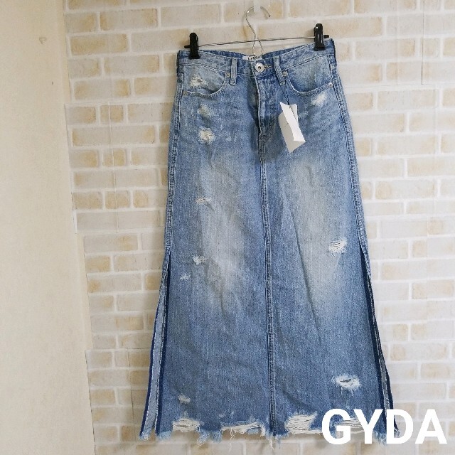 GYDA(ジェイダ)の【本日削除/最終値下】GYDA タグ付きサイドスリットデニムロングスカート レディースのスカート(ロングスカート)の商品写真