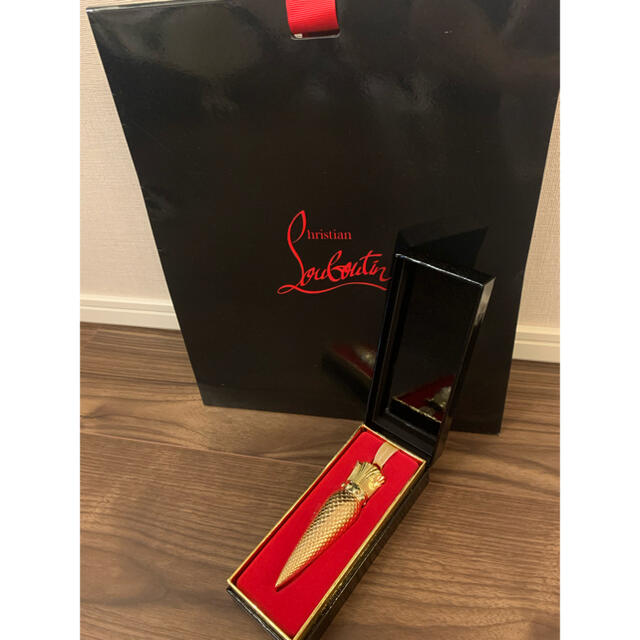 Christian Louboutin シアーヴォワル新品未使用