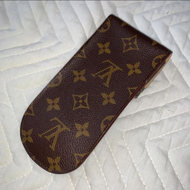 LOUIS VUITTON(ルイヴィトン)のルイヴィトン サングラスケース レディースのファッション小物(サングラス/メガネ)の商品写真