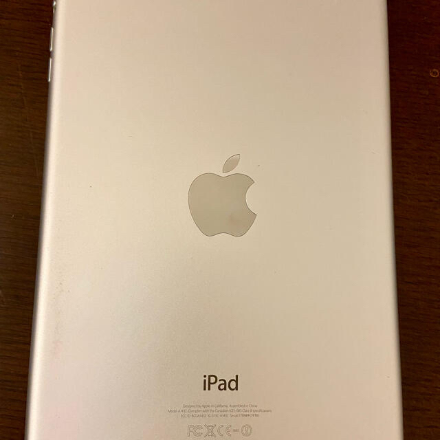 iPad(アイパッド)の【美品】【落下なし】iPad mini 16GB MD531J/A シルバー スマホ/家電/カメラのPC/タブレット(タブレット)の商品写真