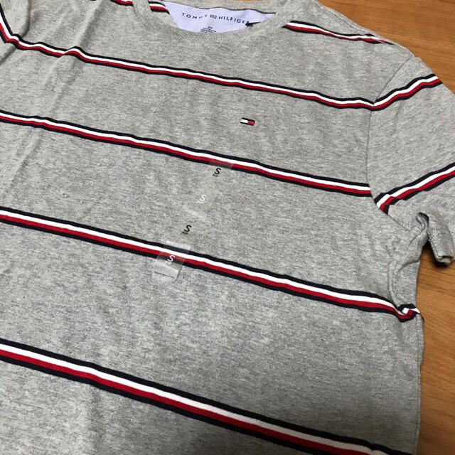 TOMMY HILFIGER(トミーヒルフィガー)の新品　メンズ　TOMMY HILFIGER ボーダー　Tシャツ　カットソー メンズのトップス(Tシャツ/カットソー(半袖/袖なし))の商品写真