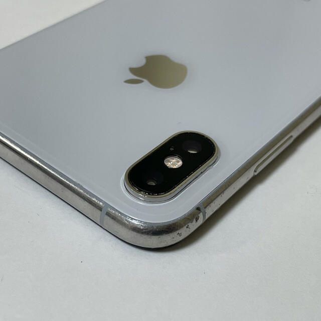 iPhone(アイフォーン)の■SIMフリーiPhoneXS  512GB  シルバー■ スマホ/家電/カメラのスマートフォン/携帯電話(スマートフォン本体)の商品写真