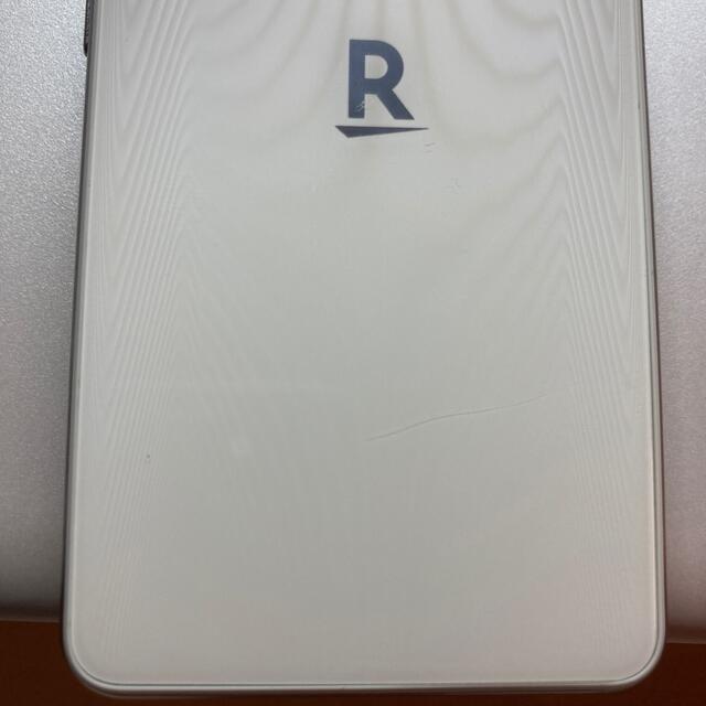 Rakuten(ラクテン)のRakuten mini ホワイト スマホ/家電/カメラのスマートフォン/携帯電話(スマートフォン本体)の商品写真