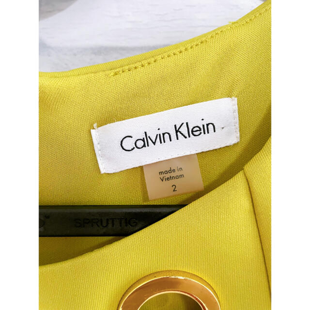 Calvin Klein(カルバンクライン)のカルバンクライン Calvin Klein イエロー　ワンピース　ノースリーブ レディースのワンピース(ミニワンピース)の商品写真