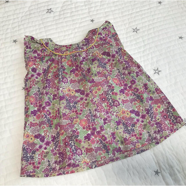 ハンドメイド　■ リバティ　チュニック　トップス　100 110 キッズ/ベビー/マタニティのキッズ服女の子用(90cm~)(Tシャツ/カットソー)の商品写真