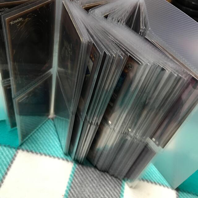 遊戯王(ユウギオウ)のまとめ売りファイル付き。120枚ブルーアイズ、レリーフ エンタメ/ホビーのアニメグッズ(カード)の商品写真