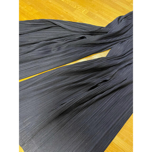 PLEATS PLEASE ISSEY MIYAKE(プリーツプリーズイッセイミヤケ)のpleats please プリーツワイドパンツ ネイビー レディースのパンツ(カジュアルパンツ)の商品写真