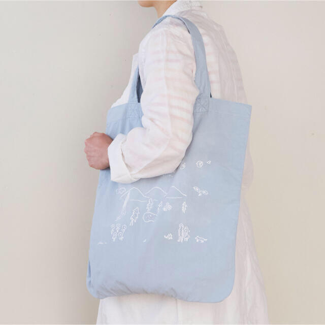 IDEE(イデー)のＩＤＥＥ   POOL いろいろの服  ワードランドスケープトート ライトブルー レディースのバッグ(トートバッグ)の商品写真