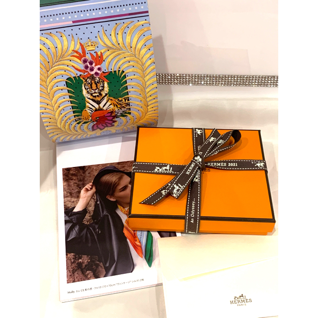 HERMES - 新品未使用 21/7月購入 エルメス シルクイン HERMES - 新品未使用 21/7月購入 エルメス シルクイン