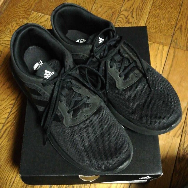 adidas(アディダス)の🖤　アディダス　スニーカー　黒　 メンズの靴/シューズ(スニーカー)の商品写真