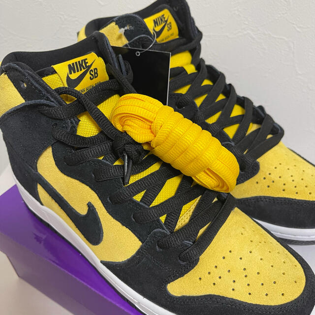 NIKE(ナイキ)の28.0 NIKE SB DUNK HIGH MAIZE AND BLACK メンズの靴/シューズ(スニーカー)の商品写真