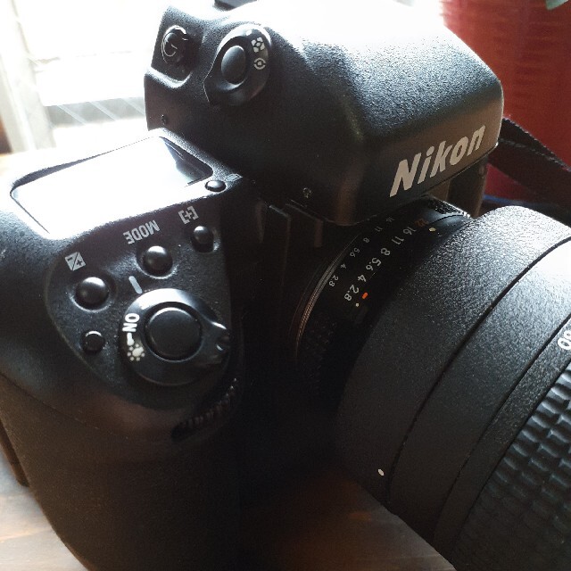 Nikon F5一眼レフフィルムカメラ本体のみ