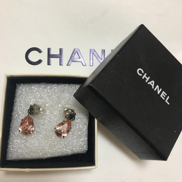 正規品 シャネル ピアス ドロップストーン 優しいピンク系 正規品 シャネル ピアス ドロップストーン 優しいピンク系