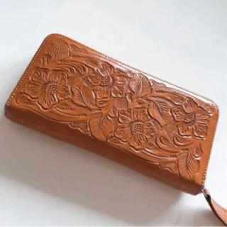 グレースコンチネンタル(GRACE CONTINENTAL)のcarving tribes 長財布 ウォレット　ハニー(財布)