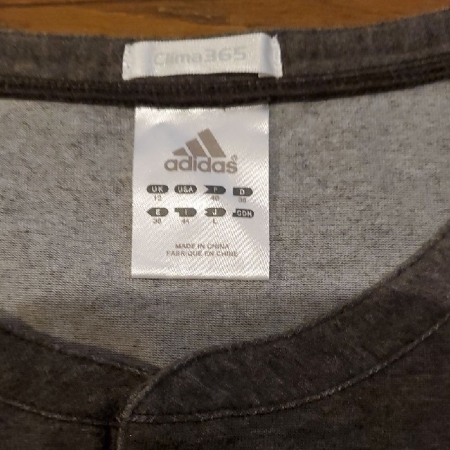 adidas(アディダス)のアディダスTシャツ　レディース レディースのトップス(Tシャツ(半袖/袖なし))の商品写真