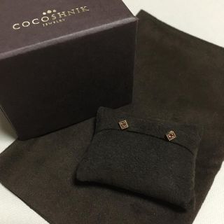 ココシュニック(COCOSHNIK)のK10スタッドピアス(ピアス)