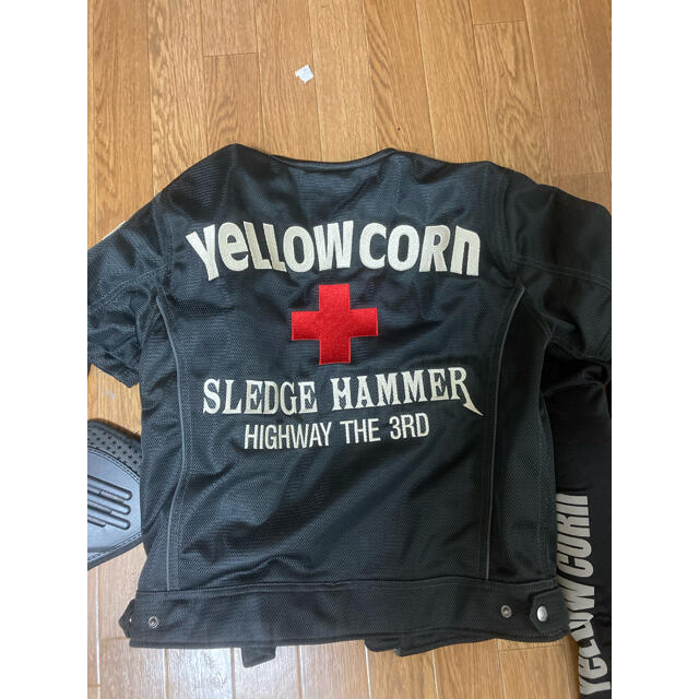 YeLLOW CORN(イエローコーン)の美品　イエローコーン　メッシュTシャツ　アームシェード　セット 自動車/バイクのバイク(装備/装具)の商品写真