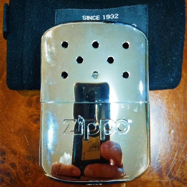 ZIPPO(ジッポー)のカイロの王様ハクキン カイロ 白金懐炉 ZIPPOデザイン オイルカイロ インテリア/住まい/日用品の日用品/生活雑貨/旅行(日用品/生活雑貨)の商品写真