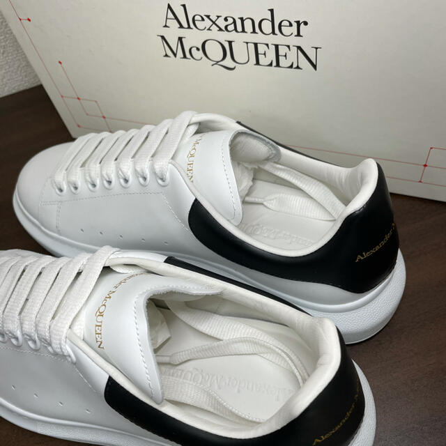 Alexander McQueen(アレキサンダーマックイーン)の【新品未使用品】アレキサンダーマックイーン オーバーサイズスニーカー メンズの靴/シューズ(スニーカー)の商品写真