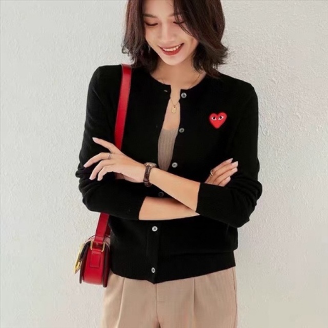 【即発】COMME des GARCONS Play ハートロゴ カーディガン