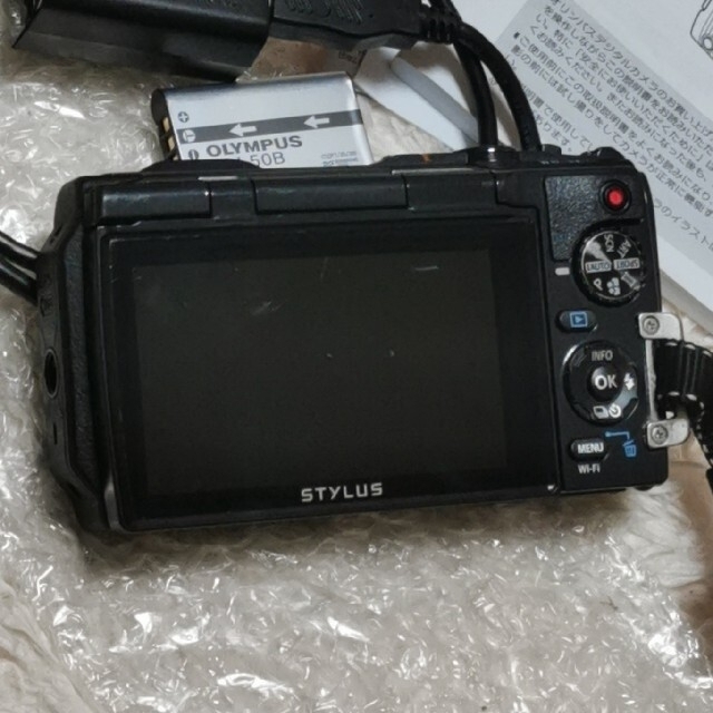 OLYMPUS(オリンパス)のjuxlean様専用【ジ品】OLYMPUS TG-870 黒×ピンク 海外モデル スマホ/家電/カメラのカメラ(コンパクトデジタルカメラ)の商品写真