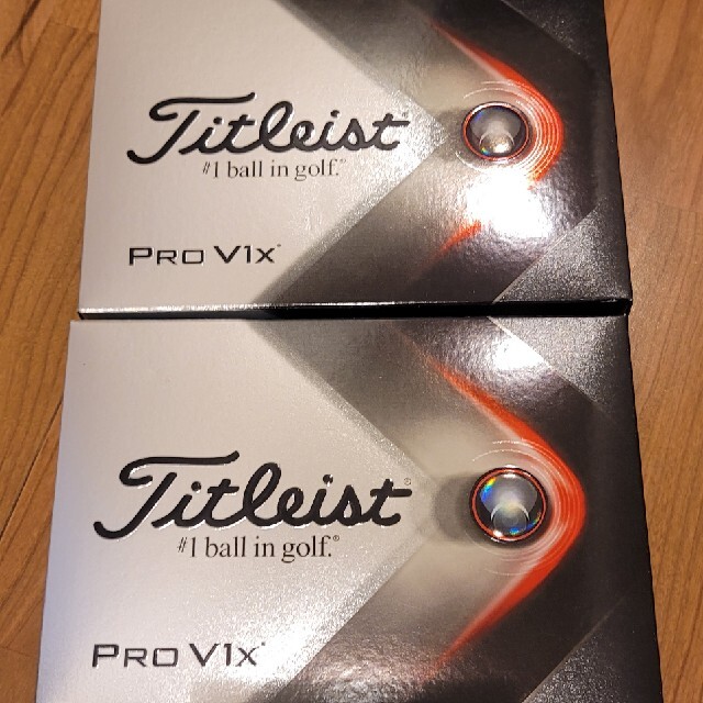 Titleist(タイトリスト)のTitleist タイトリスト PROV1X  ホワイト 2ダース チケットのスポーツ(ゴルフ)の商品写真