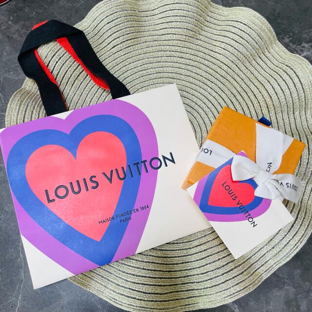 LOUIS VUITTON(ルイヴィトン)の《 新品未使用 》Louis Vuitton キーホルダー チャーム モノグラム レディースのファッション小物(キーホルダー)の商品写真