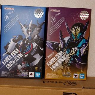 バンダイ(BANDAI)のS.H.Figuarts仮面ライダービルドセット(特撮)