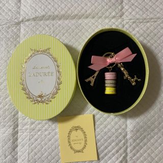 ラデュレ(LADUREE)のラデュレ　キーホルダー　ピンク(キーホルダー)