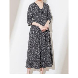 ナチュラルクチュール(natural couture)のnatural coutureレトロ小花ワンピース(ひざ丈ワンピース)