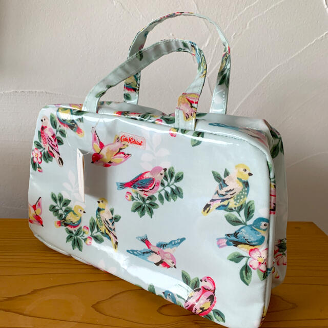 Cath Kidston(キャスキッドソン)のキャスキッドソン トートバッグ　花柄　鳥 レディースのバッグ(トートバッグ)の商品写真