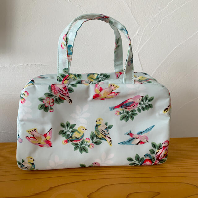 Cath Kidston(キャスキッドソン)のキャスキッドソン トートバッグ　花柄　鳥 レディースのバッグ(トートバッグ)の商品写真
