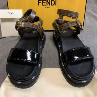 フェンディ(FENDI)のFENDI  サンダル꒰ ᵕ͚̈ ꒱　新品未使用(サンダル)