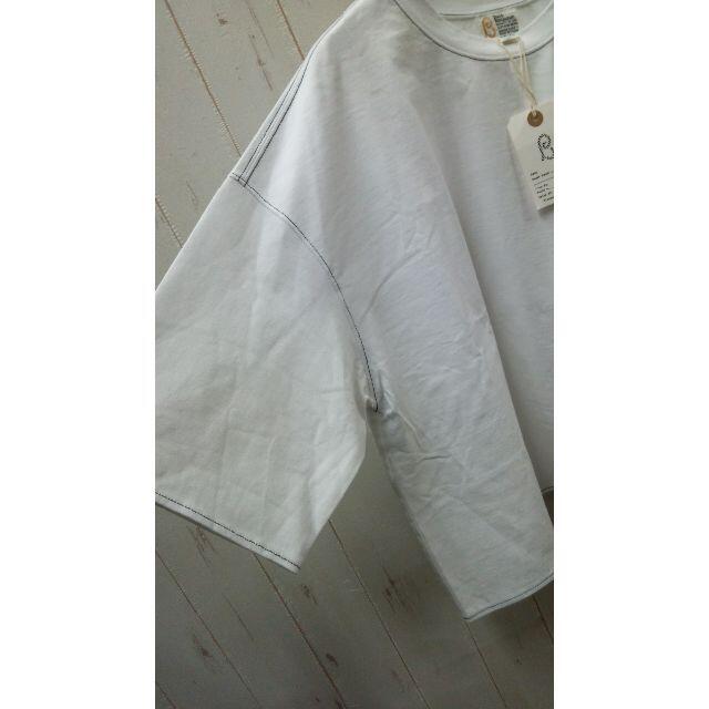 GREED(グリード)の BED&BREAKFAST Diorama Hard Jersey Tシャツ レディースのトップス(Tシャツ(半袖/袖なし))の商品写真