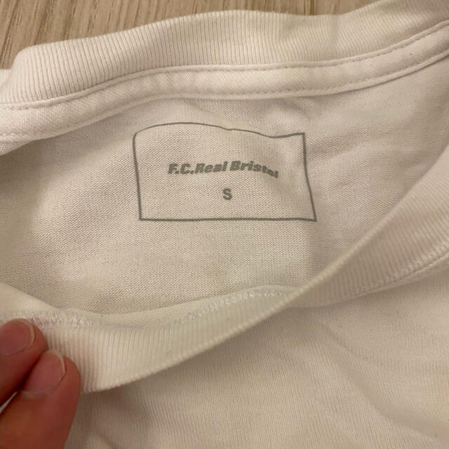 F.C.R.B.(エフシーアールビー)のFCRB bristol  BIG STAR Tシャツ 19ss 白 Ｓ　美品 メンズのトップス(Tシャツ/カットソー(半袖/袖なし))の商品写真