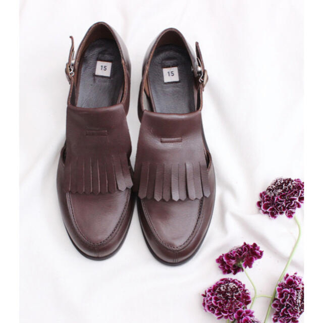 △Leatherkiltie tongue shoes