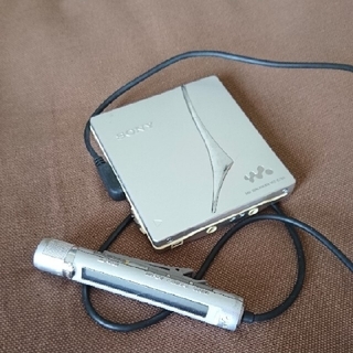 ウォークマン(WALKMAN)のSONY MD WALKMAN シルバー 動作未確認(ポータブルプレーヤー)