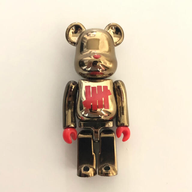 BE@RBRICK100% undefeated STUSSY hectic | フリマアプリ ラクマ