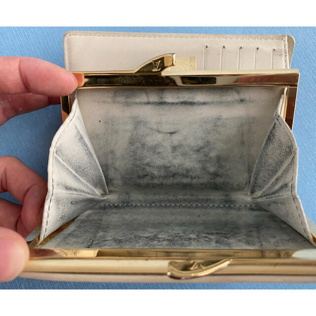 LOUIS VUITTON(ルイヴィトン)の【ハロー様専用】ルイヴィトン　エナメル財布　ベージュ　 レディースのファッション小物(財布)の商品写真