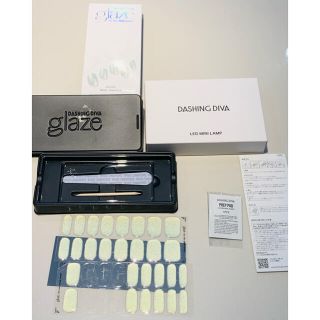 OPI(オーピーアイ)の※専用※ダッシングディバ　ジェルネイルシートglaze コスメ/美容のネイル(つけ爪/ネイルチップ)の商品写真